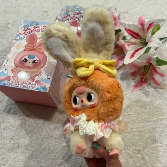 Baby Three Lilyrabbit Town Vinyl Plush Bunny Pendant with Bow - Picture 7 of 10